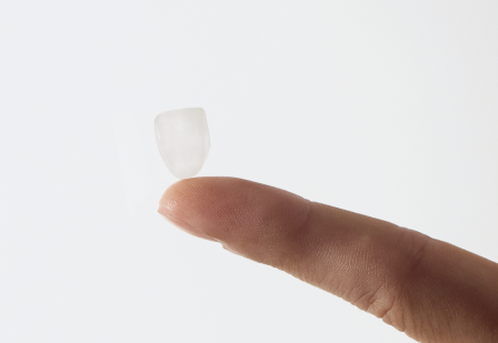 블랙필름 얇은 두께 비밀,
무삭제 라미네이트 0.1mm 장인 수제작